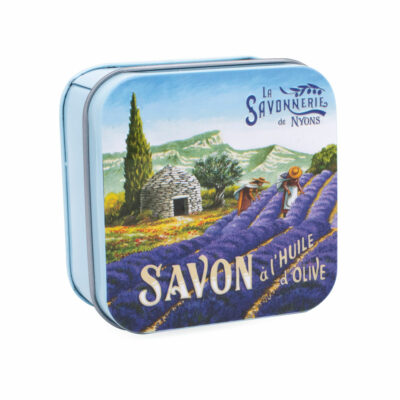 Savons dans une boite en métal avec une illustration de la borie de la collection de savons  