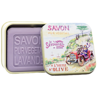 Savon dans une boite en métal retro illustrée par un paysage de balade de la collection de savons parfumés "Boites avec Savons" - Fabriqué en France par La Savonnerie de Nyons