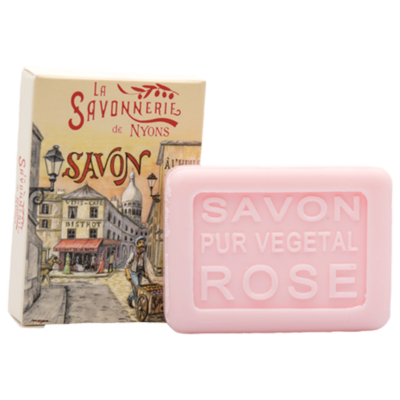 Mini savon rectangle de 25g à la rose avec un emballage papier illustré par un paysage du quartier Montmartre de la collection "Mini savons" - Fabriqué en France par La Savonnerie de Nyons