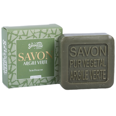 Savon carré de 100g à l'argile verte avec un emballage papier vert de la collection "Savons à l’argile" - Fabriqué en France par La Savonnerie de Nyons