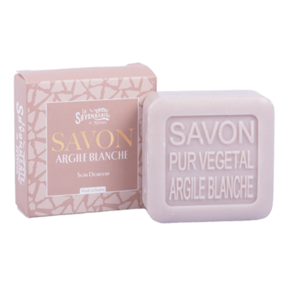 Savon carré de 100g à l'argile blanche avec un emballage papier blanc de la collection "Savons à l’argile" - Fabriqué en France par La Savonnerie de Nyons