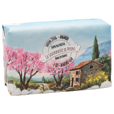 Savon de 200g à la fleur d'amandier avec emballage papier avec une illustration aquarelle d'un amandier en fleur de la collection "Savons solides et liquides" - Fabriqué en France par La Savonnerie de Nyons