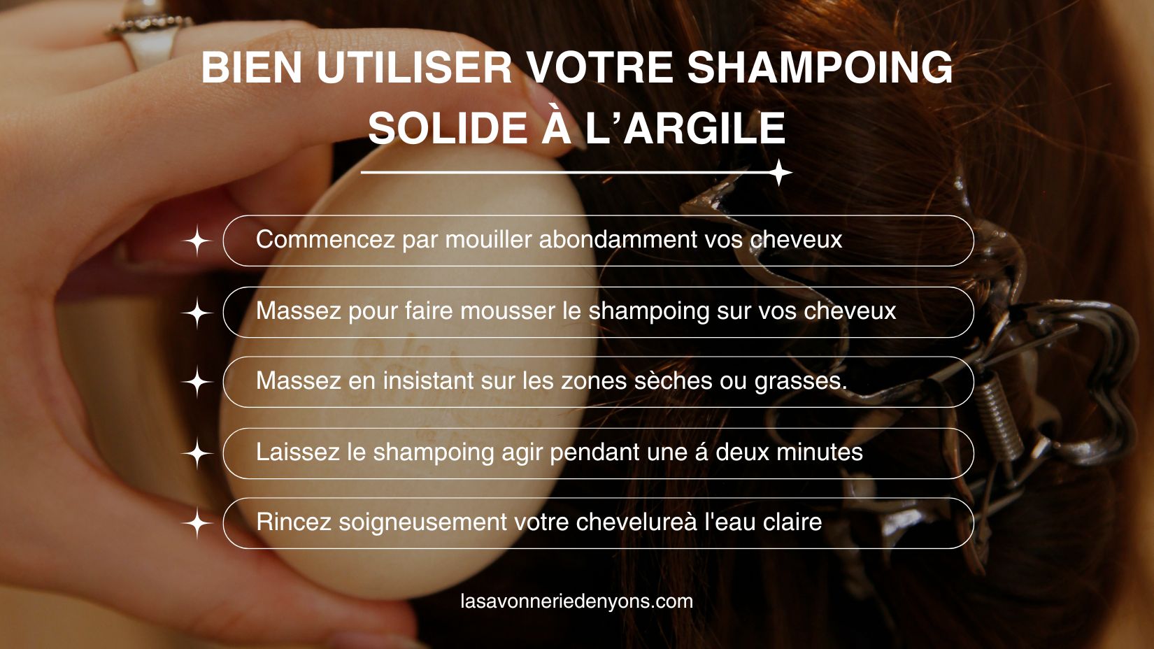 Argile : ses bienfaits pour la peau en 3 couleurs. Laquelle choisir ? | La Savonnerie de Nyons Conseils d'utilisation du shampoing solide à l'argile pour des résultats optimaux. Son format ergonomique le rend facile à manipuler - La Savonnerie de Nyons