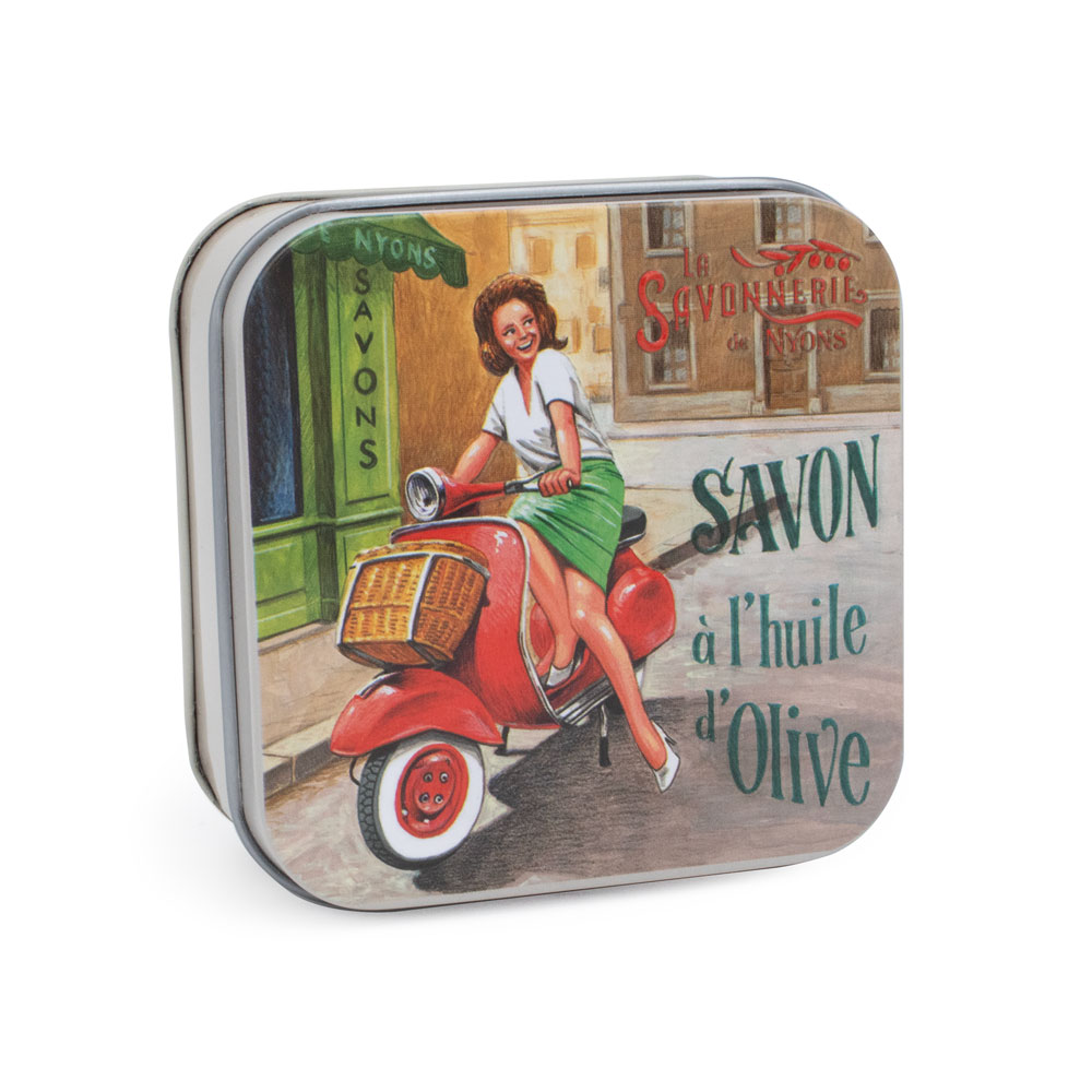 Savons dans une boite en métal avec une illustration de Vespa de la collection de savons  "Boites avec Savons" - Fabriqué en France par La Savonnerie de Nyons