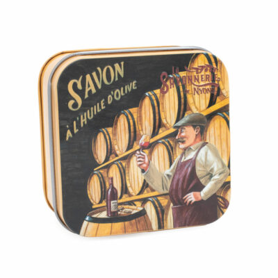 Savons dans une boite en métal avec une illustration de caviste de la collection de savons  