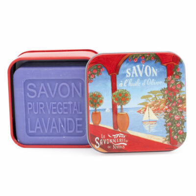 Savons dans une boite en métal avec une illustration de paysage de la Riviera française de la collection de savons  "Boites avec Savons"