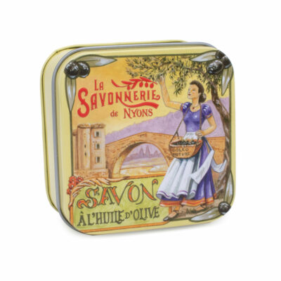 Boite à savon en métal avec une illustration de paysage et d'un pont de la collection de savons "Boites avec Savons" - Fabriqué en France par La Savonnerie de Nyons