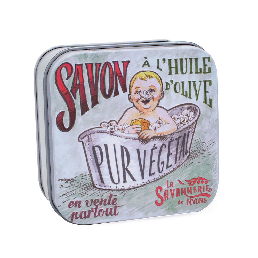 Savons dans une boite en métal avec une illustration retro d'un bébé prenant son bain de la collection de savons  "Boites avec Savons" - Fabriqué en France par La Savonnerie de Nyons