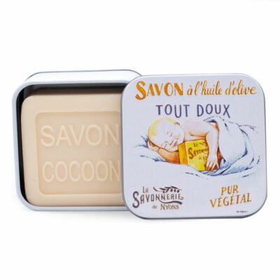 Savons dans une boite en métal avec une illustration retro d'un bébé rigolo de la collection de savons  "Boites avec Savons"