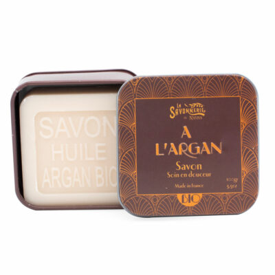 Savon de 100g à l'huile d'argan dans une boite en métal illustrée de la collection de savons  "Boites avec Savons"