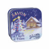Boite à savon en métal retro illustrée avec un chalet de montagne décoré pour Noël de la collection de savons parfumés "Boites avec Savons" - Fabriqué en France par La Savonnerie de Nyons