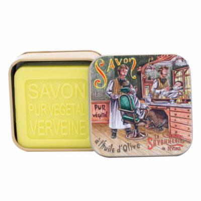 Savon dans une boite en métal retro illustrée avec un barbier de la collection de savons parfumés "Savons des Métiers"