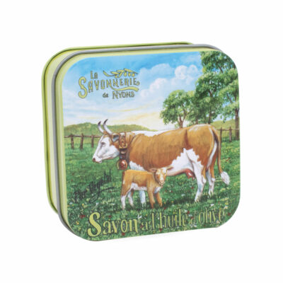 Savon dans une boite en métal retro illustrée par une vache de la collection de savons parfumés "Boites avec Savons" - Fabriqué en France par La Savonnerie de Nyons