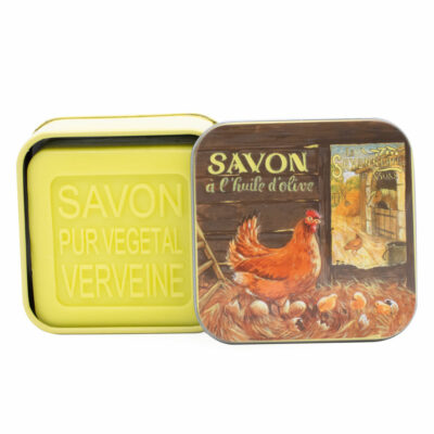 Savon dans une boite en métal retro illustrée par une poule de la collection de savons parfumés "Boites avec Savons"