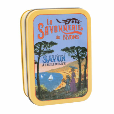 Savon de 200g à la fleur de coton dans une boite en metal vintage illustrée par un dessin retro de la Côte d'Azur de la collection "Boites avec Savons" - Fabriqué en France par La Savonnerie de Nyons