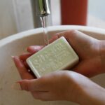 Savon pour la Peau : Guide Ultime pour une Peau Saine et Éclatante | La Savonnerie de Nyons savon pour la peau | La Savonnerie de Nyons