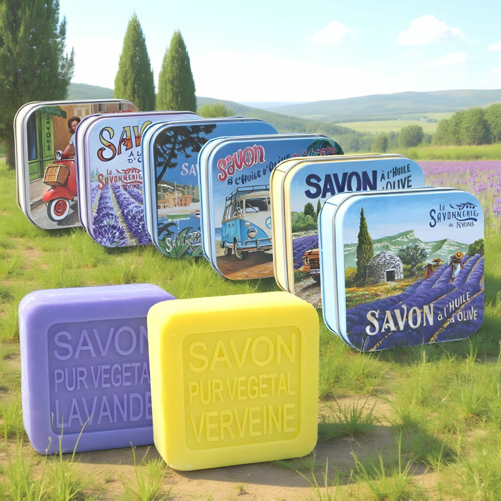 tradition provençale présente sur les motifs rétro des boîtes metalliques de La Savonnnerie de Nyons