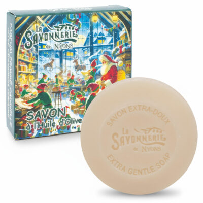 Savon Pomme Cannelle - Étui carton de Noël Les Lutins - Atelier du Père Noël avec lutins - Savon artisanal français. Savon 100 g Beurre de Karité Bio et Huile d’Olive de Nyons – Étui en carton Noël
