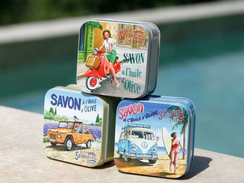 Les bo&icirc;tes m&eacute;talliques La Savonnerie de Nyons : l'art de collectionner